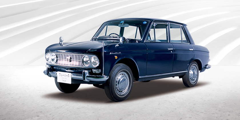 引入sss(super sport sedan)的新概念,sss日后也成为了蓝鸟的副品牌