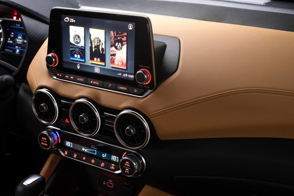 8英寸悬浮中控液晶屏